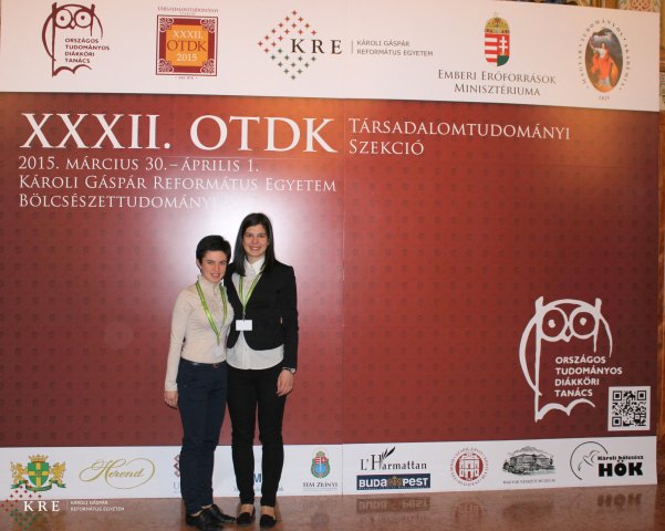 OTDK fal előtt készült képek